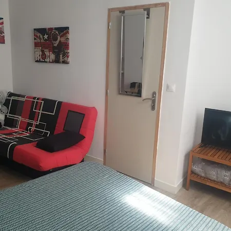 Homestay Grande Chambre Avec Tv Fibre 5g , Lumineuse Et Confortable *